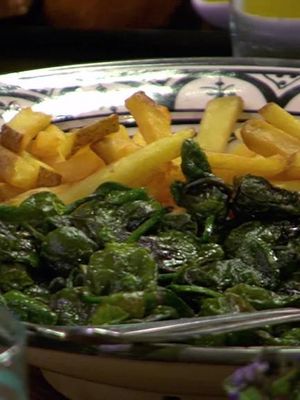 Vain elämää -illallisen grilliherkut nostavat veden kielelle: ”Hyvää ruokaa voi syödä vain hyvässä seurassa”