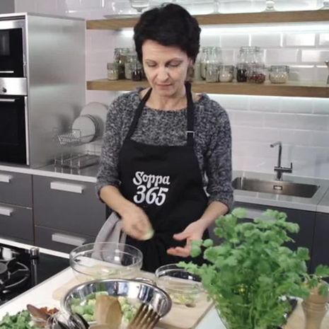 68 - Ruusukaalicurry ja puolukkakefiiri